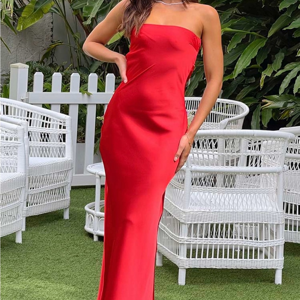 Beginning Boutique Cassander Red Strapless Maxi Dress Sz 4 EUC LIKE NEW!! - Picture 2 of 9